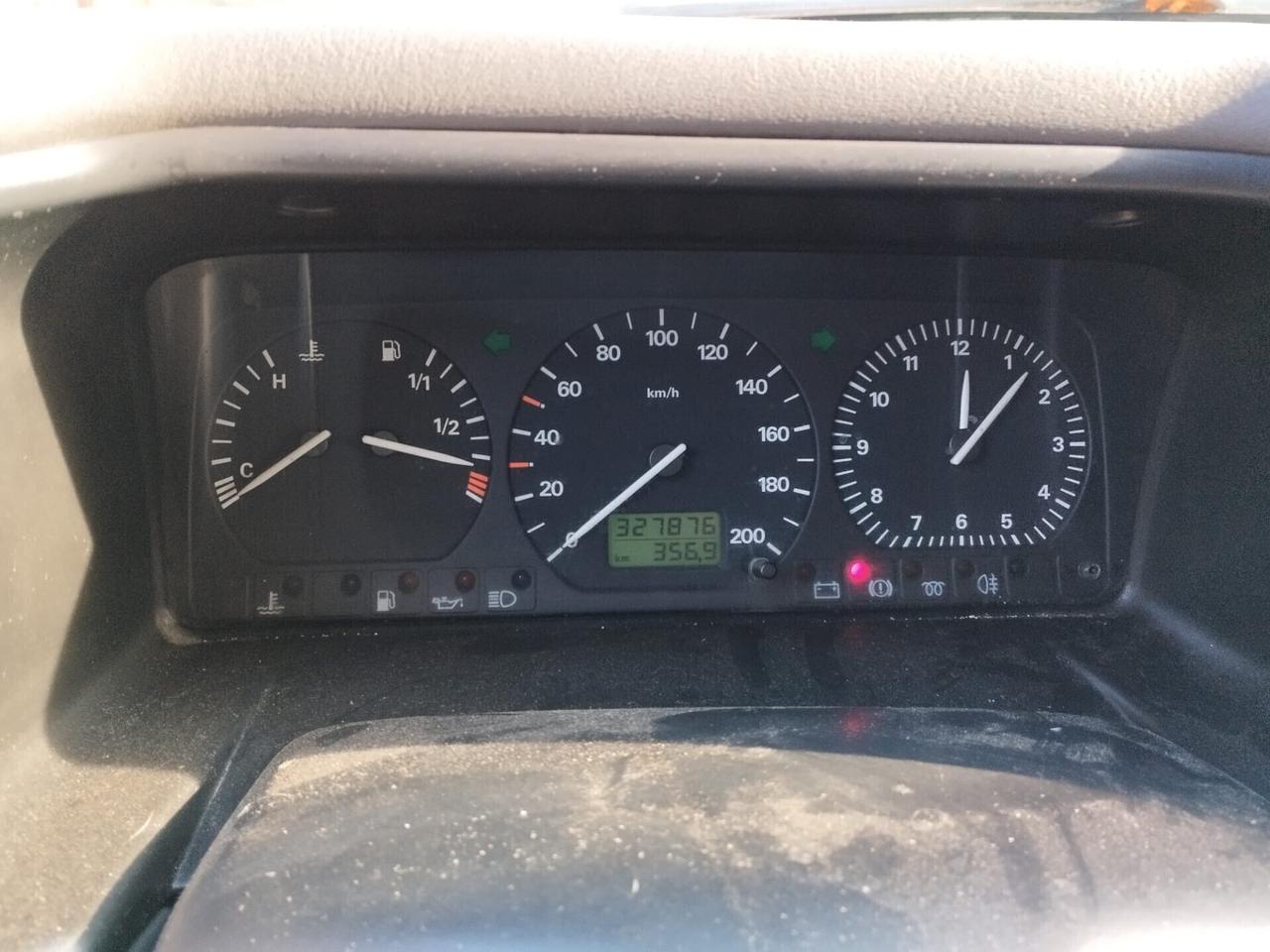 Volkswagen Transporter 2.4 D Caravelle