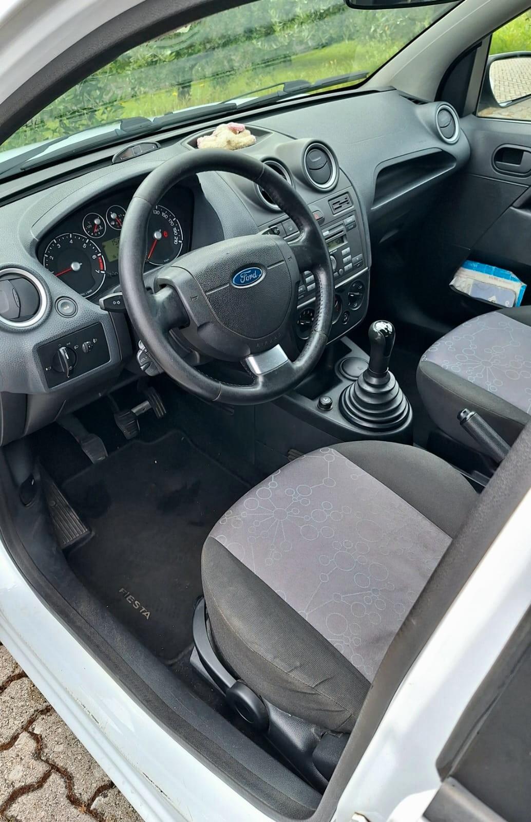 Ford Fiesta 1.2 benzina - 5 Porte - Meccanicamente Perfetta