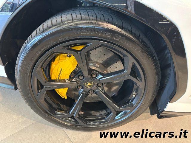 LAMBORGHINI Urus 4.0