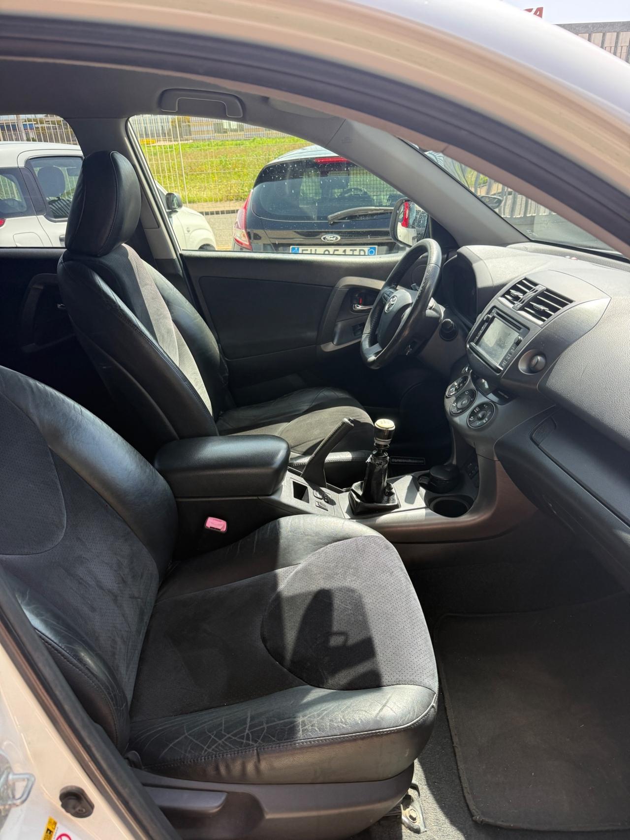 Mitsubishi L200 2.5 DI-D 136CV Intense GANCIO TRAINO