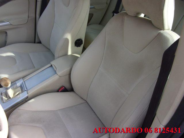 VOLVO XC60 2.4 D 163 CV AWD Momentum