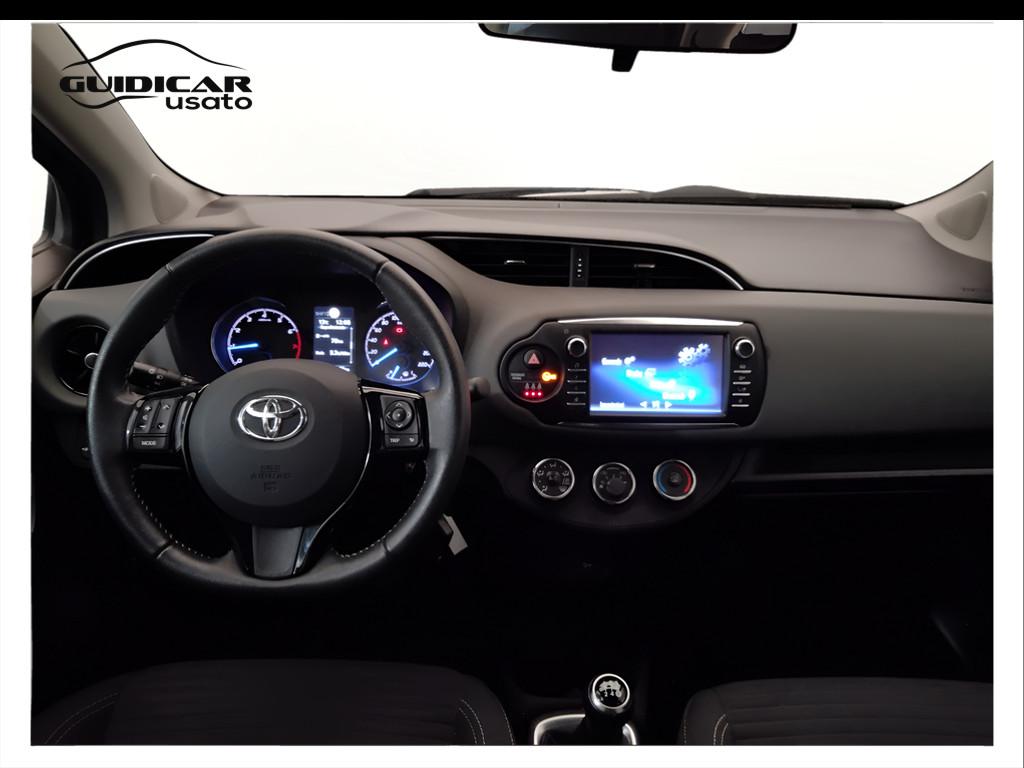 TOYOTA Yaris III 2017 - Yaris 5p 1.0 Active my18
