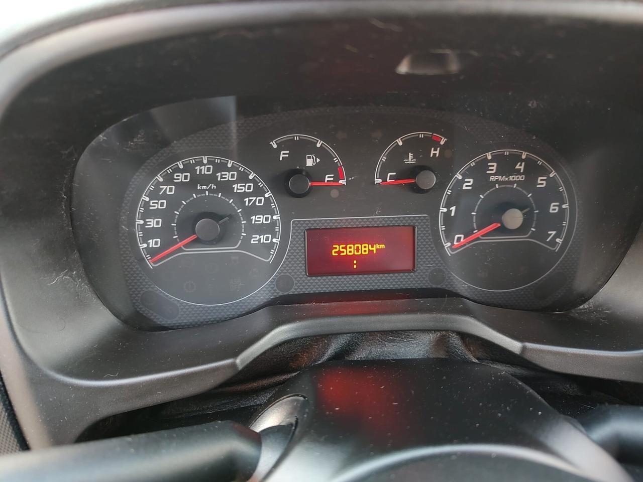 Fiat Qubo 1.4 Natural Power 8v 70cv Easy my19, OK NEOPATENTATI