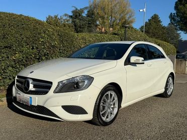 MERCEDES-BENZ A 180 CDI Automatic Premium NAVI - XENO - PDC - 17