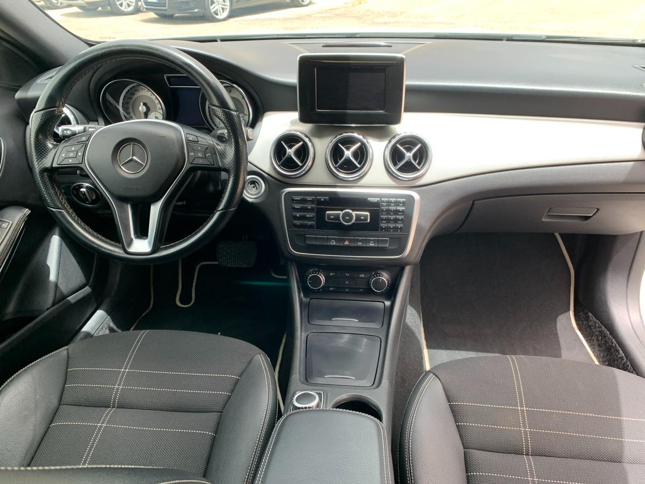 Mercedes-benz GLA 200 CDI Premium Automatica