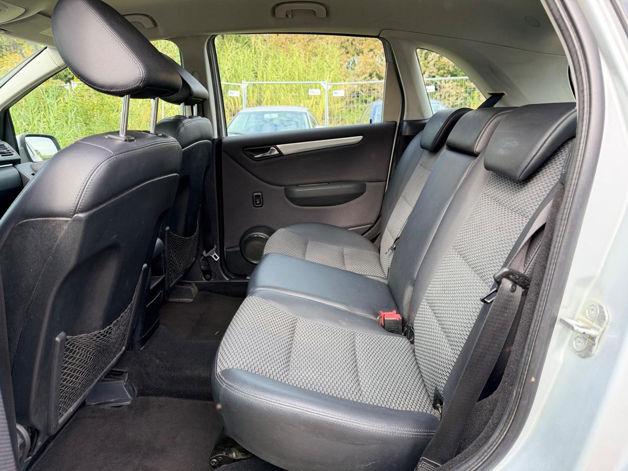 Mercedes-benz B 180 NGT BlueEFFICIENCY 2010