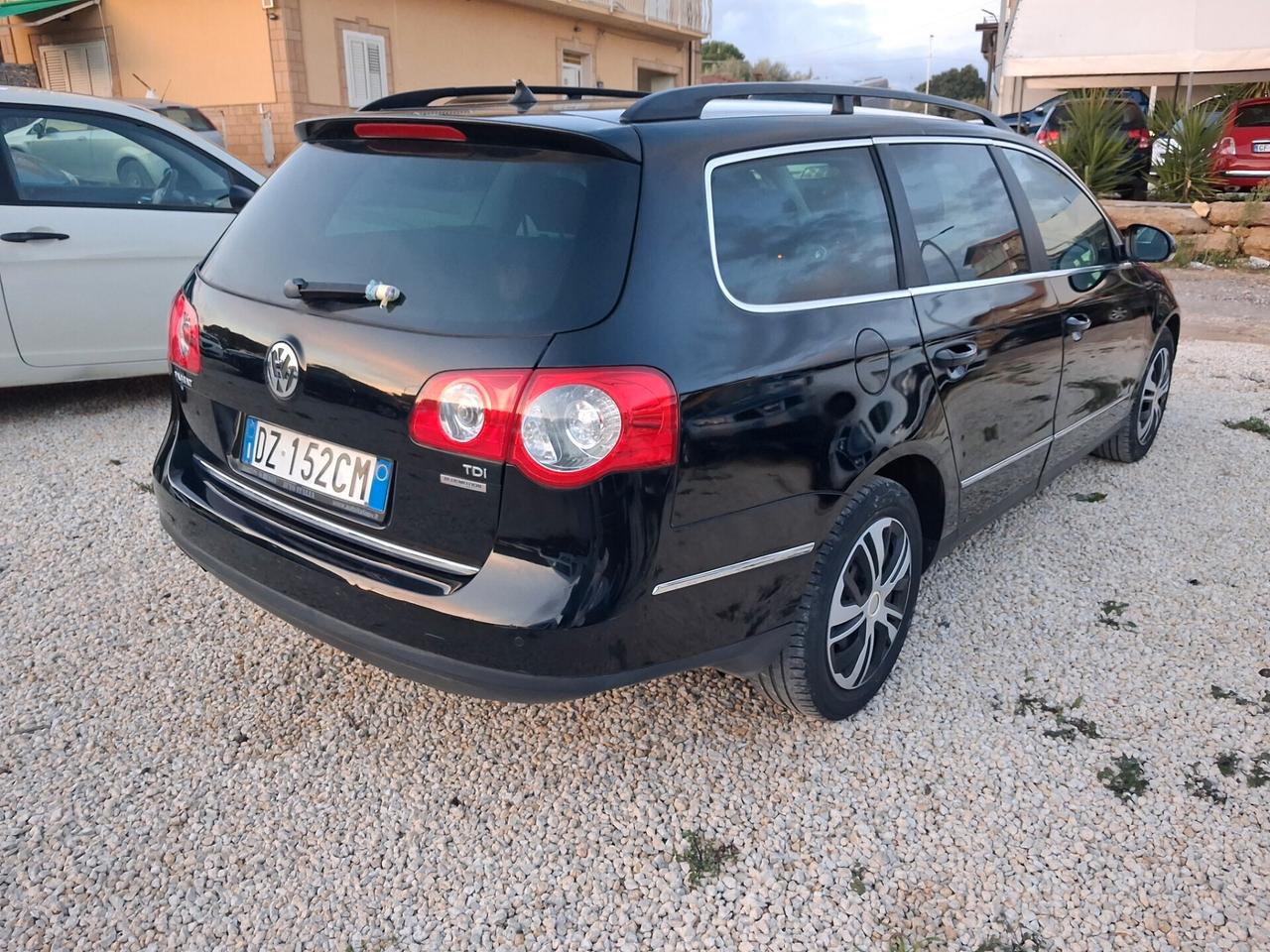 Volkswagen Passat 1.6 TDI DPF Var Comf. BM Tech.