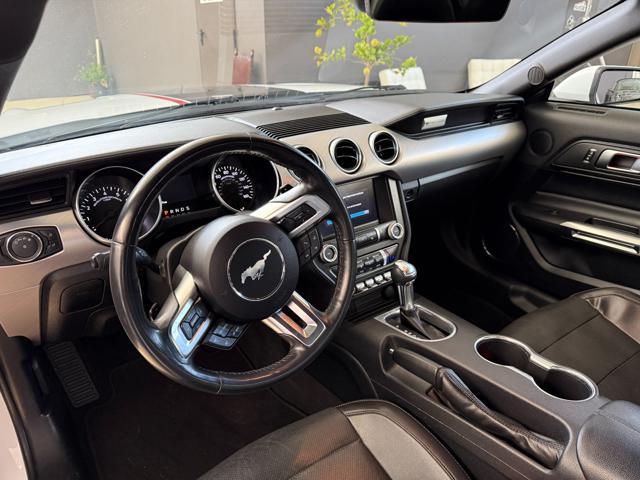 FORD Mustang Fastback 5.0 V8 aut. GT