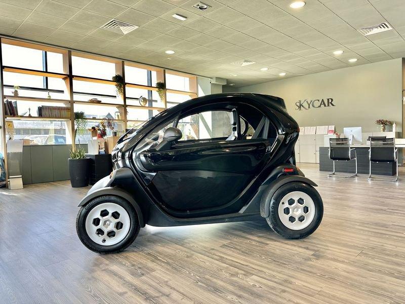 Renault Twizy Versione 45 Guida a partire dai 14 anni di età Batteria di proprietà