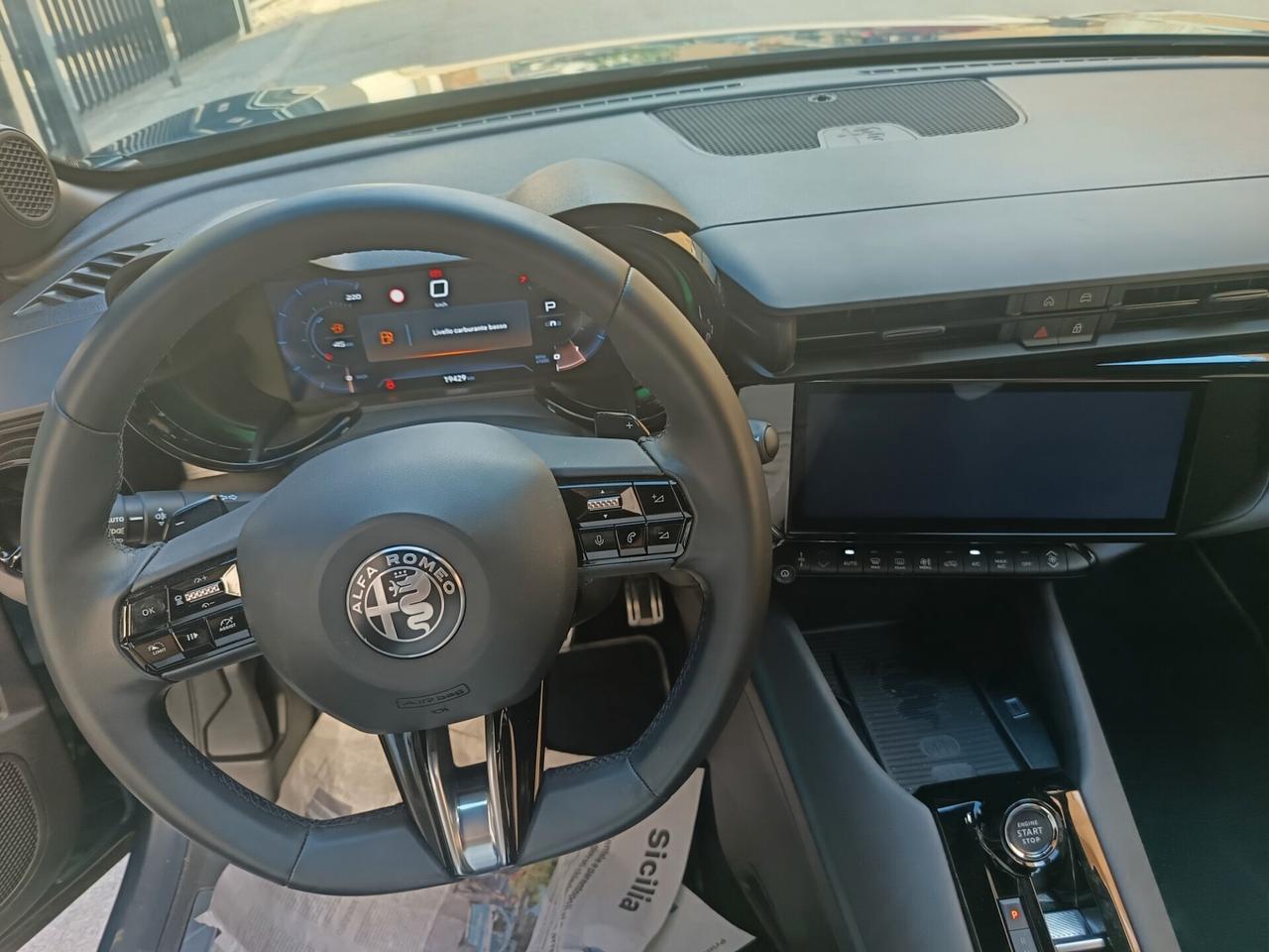 Alfa Romeo Junior Hybrid 1.2 -145 CV EDCT6 Speciale km 19000