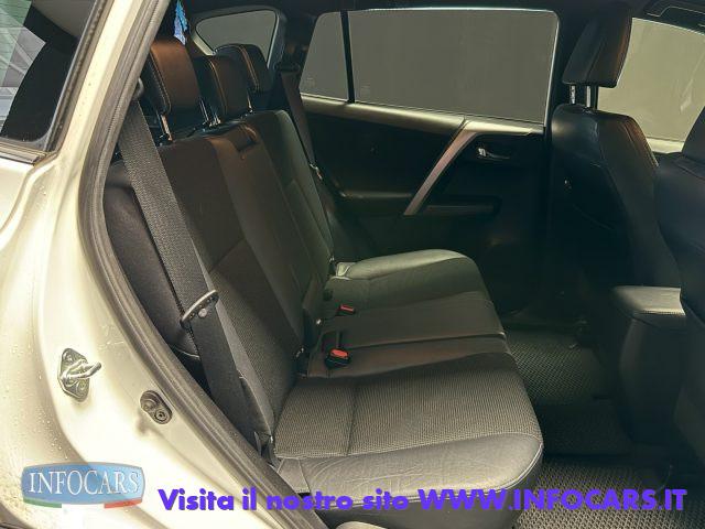 TOYOTA RAV 4 2.0 D-4D 2WD Business - GANCIO TRAINO
