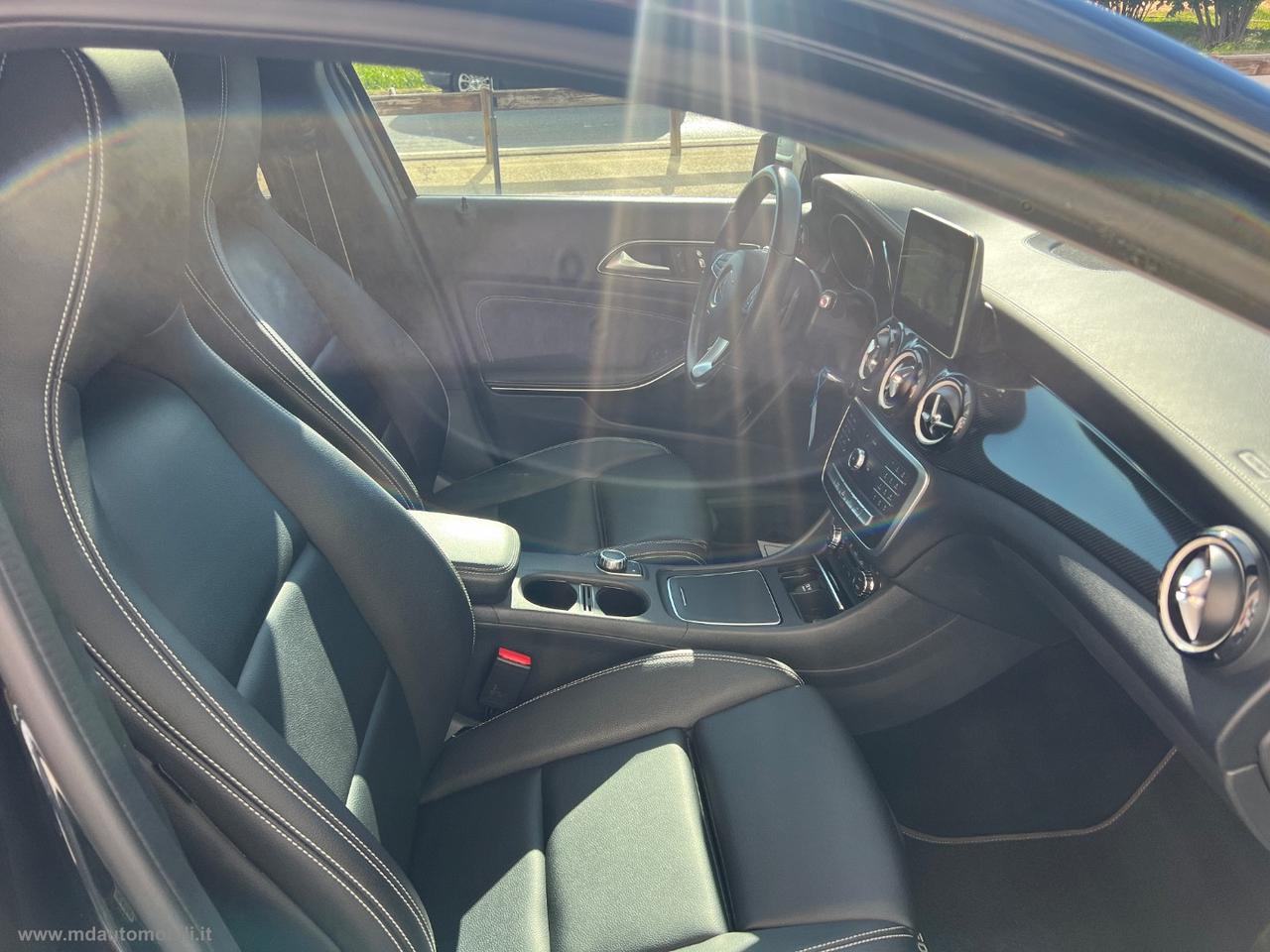 MERCEDES-BENZ GLA 200 Premium EDITION TETTO AUTOMATICA 19 STUPENDA