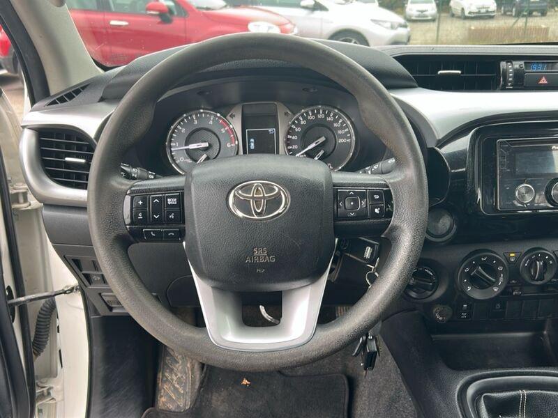 Toyota Hilux COMFORT IVA ESPOSTA COMPRESA