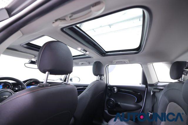 MINI Cooper 1.5 COOPER CAMDEN 5PORTE AUTOMATICA TETTO PANORAMA