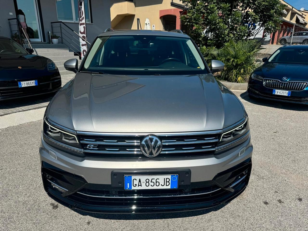 Volkswagen Tiguan 2.0 TDI SCR DSG 4MOTION Advanced BMT R-LINE