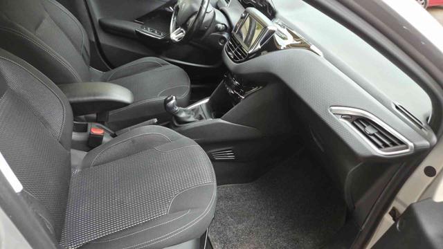 PEUGEOT 208 1° serie PureTech 82 5 porte Allure