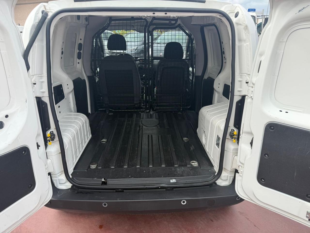 Fiat Fiorino 1.3 MJT 75CV JTD Basis Kasten