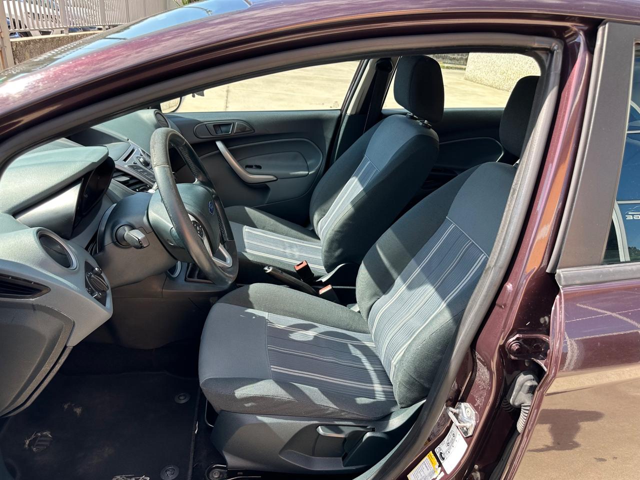 Ford Fiesta 1.4 5 porte Bz.- GPL Titanium