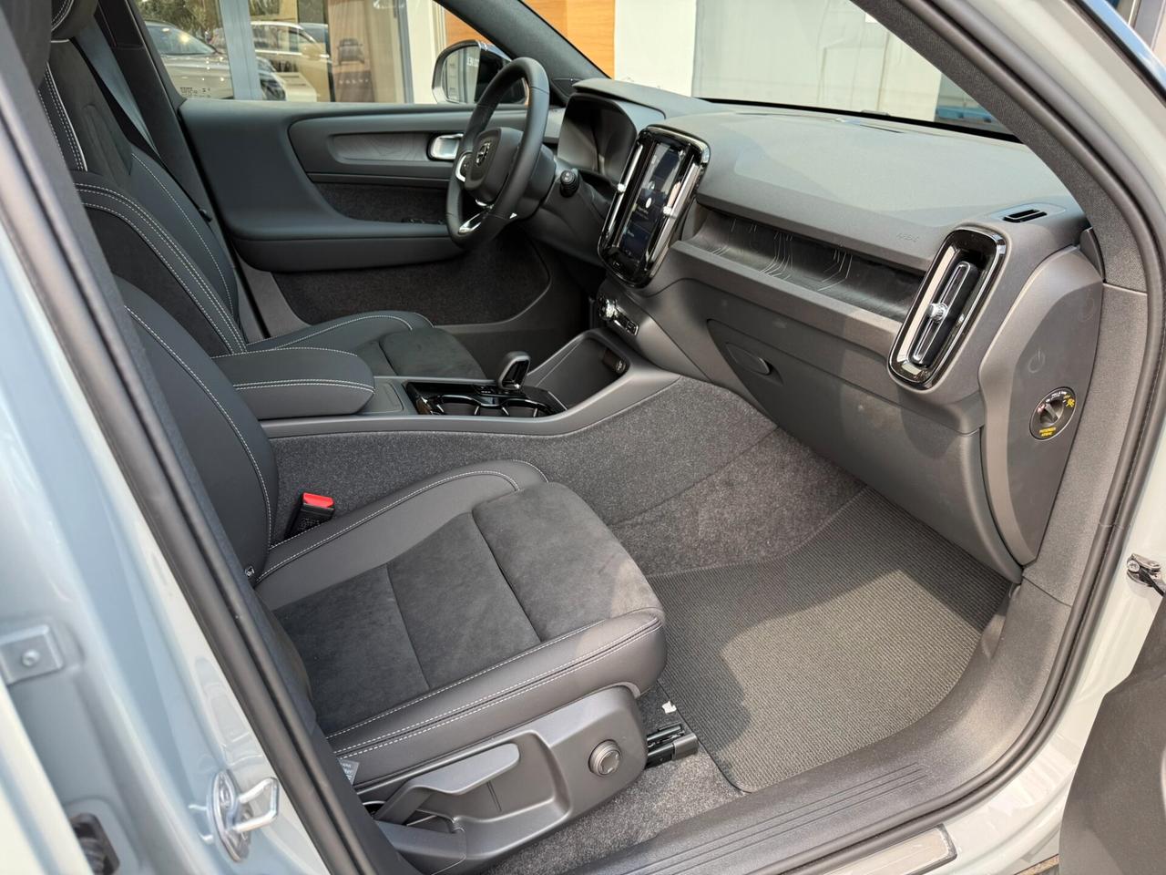 Volvo EX40 Single Motor Extended Range RWD Plus