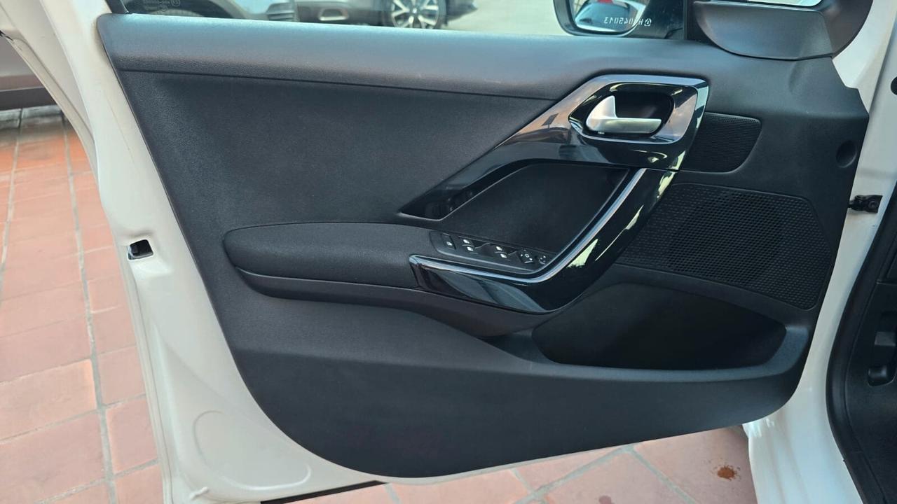 Peugeot 208 BlueHDi 75 5 porte Allure