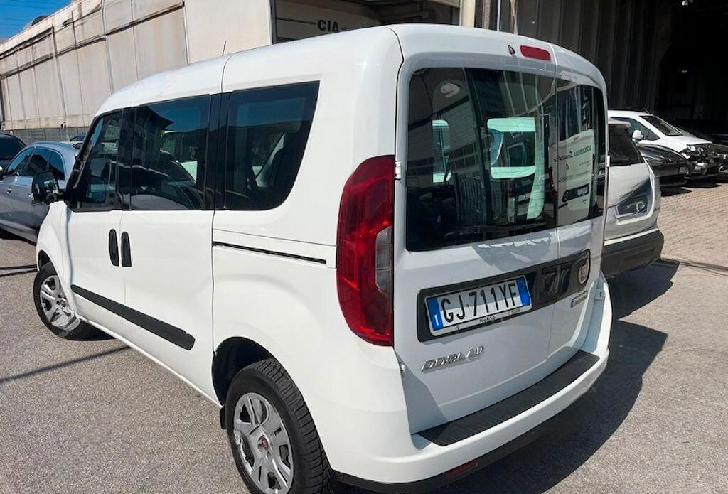 FIAT DOBLO' 1.6mjt AUTOCARRO 5 POSTI