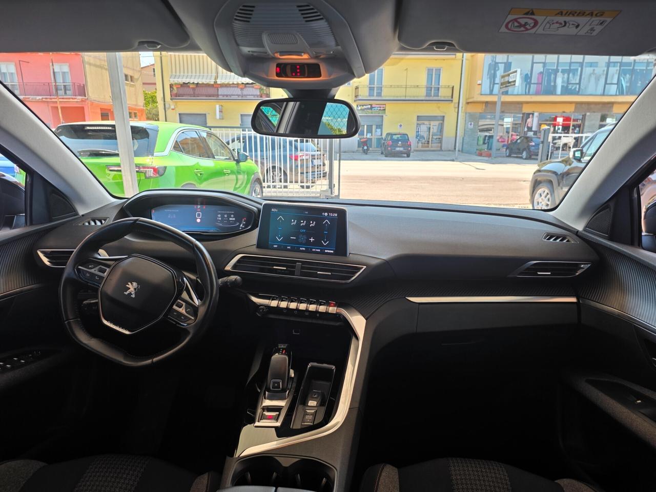 Peugeot 3008 BlueHDi 130 S&S EAT8 Business