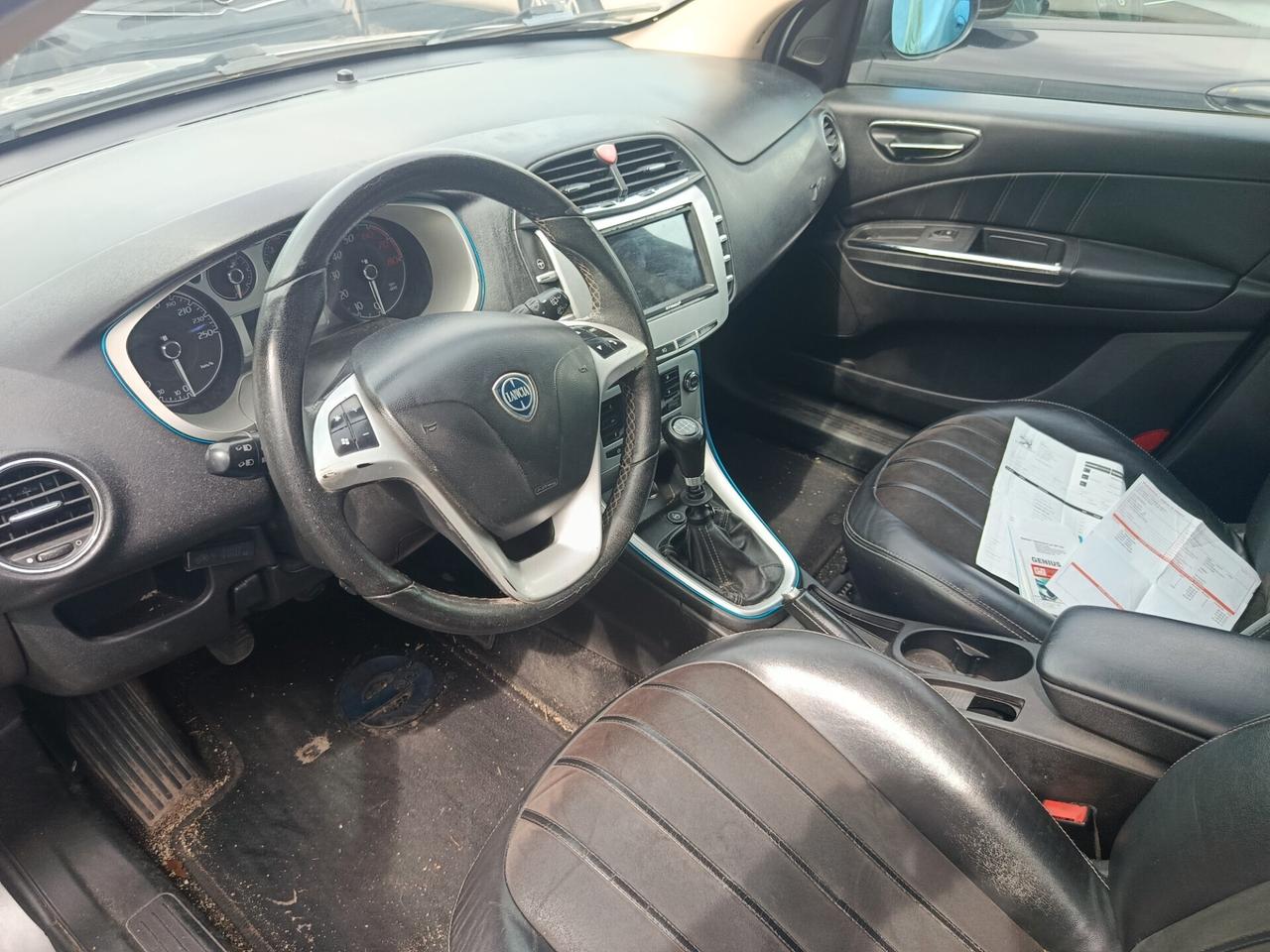 Lancia Delta 1.4 T-JET GPL