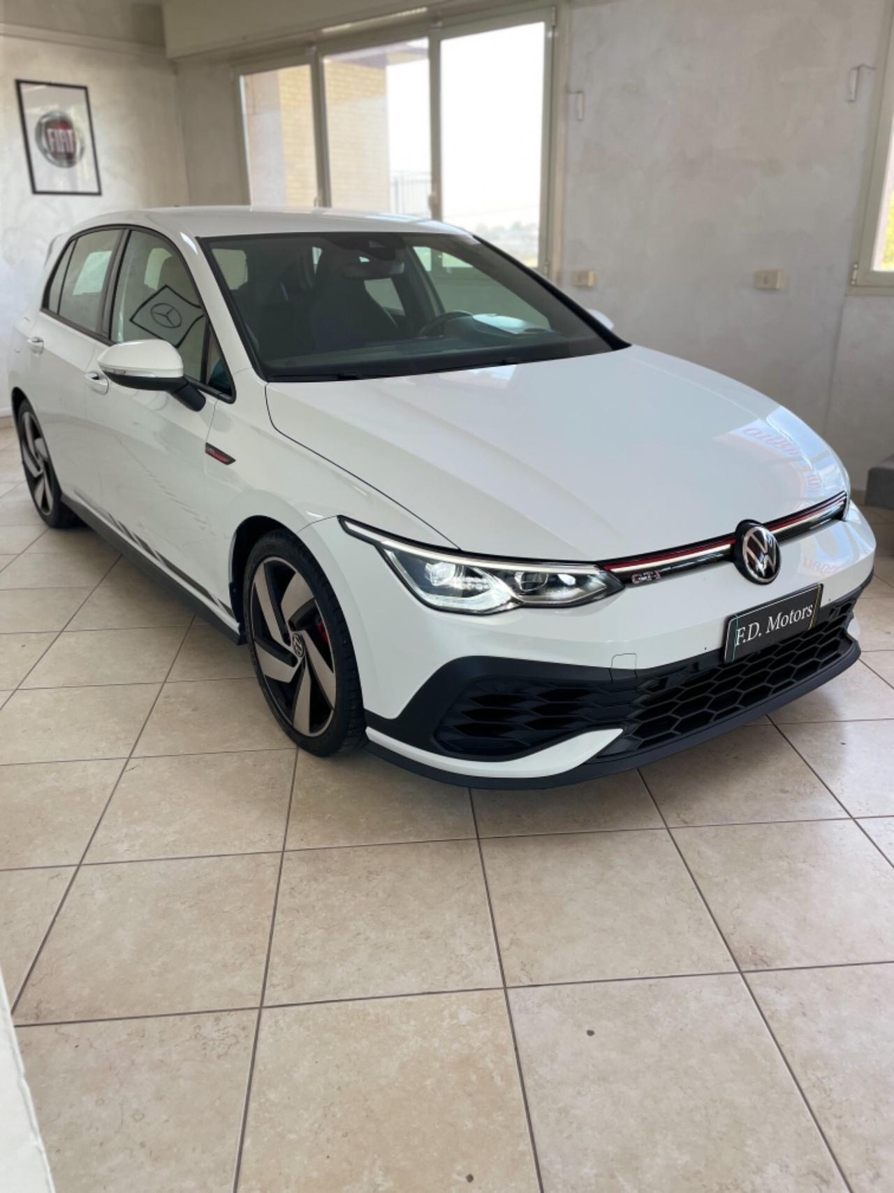 Volkswagen Golf GTI ClubSport 300 Cv