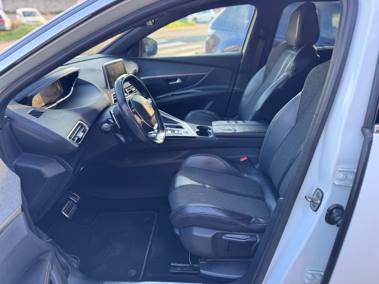 Peugeot 5008 BlueHDi 120 S&S GT Line 7 POSTI