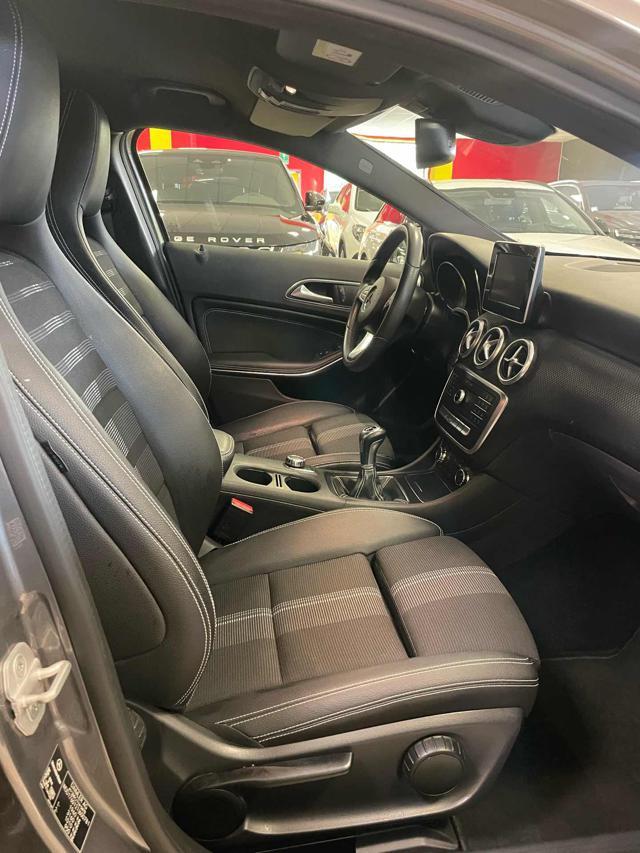 MERCEDES-BENZ A 180 d Sport **XENON/NAVI/UNICOPRO**