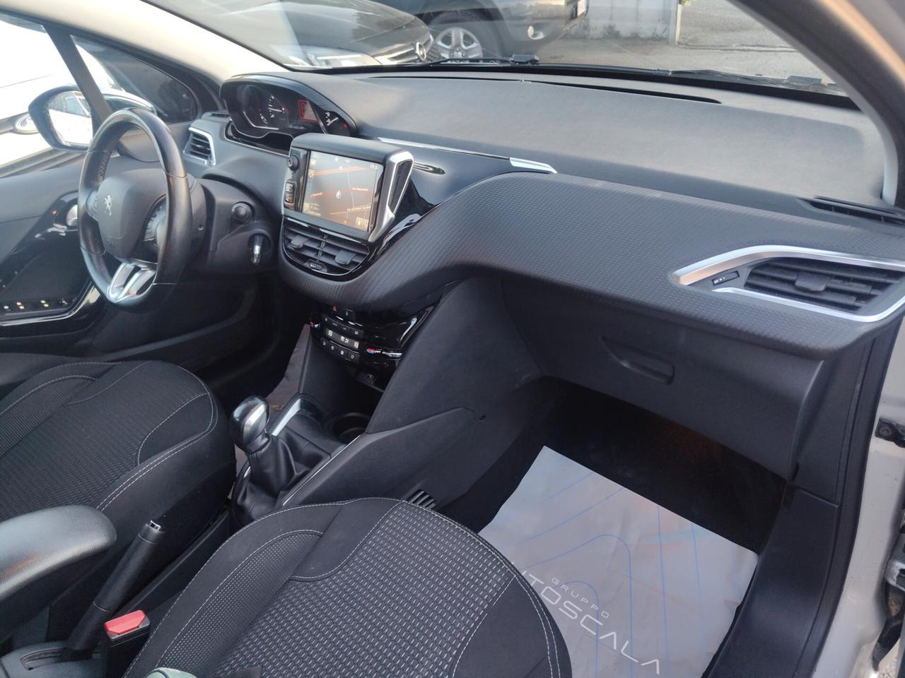 Peugeot 208 PureTech 82 5 porte Allure