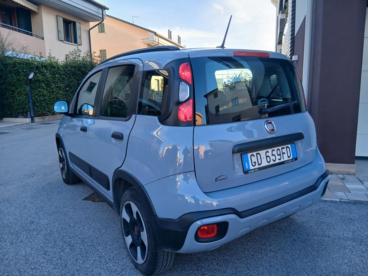 Fiat Panda 1.0 FireFly S&S Hybrid City Cross tua a € 199 mese