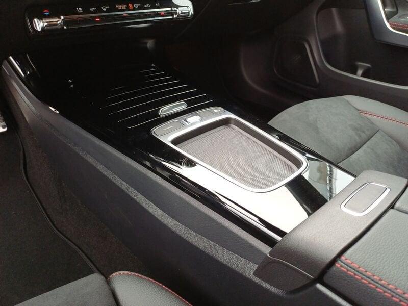 Mercedes-Benz CLA Coupé CLA 180 d AMG Line Advanced Plus NIGHT-PACK