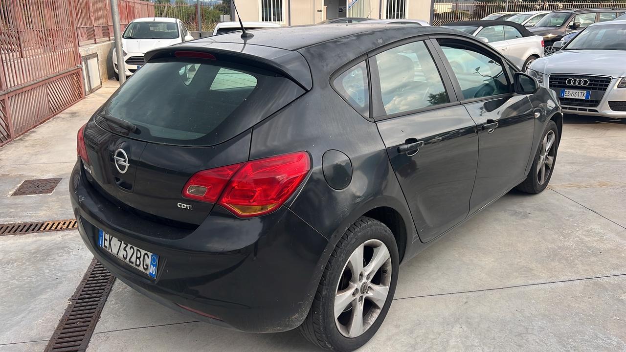 Opel Astra 1.7 CDTI 110CV 5 porte