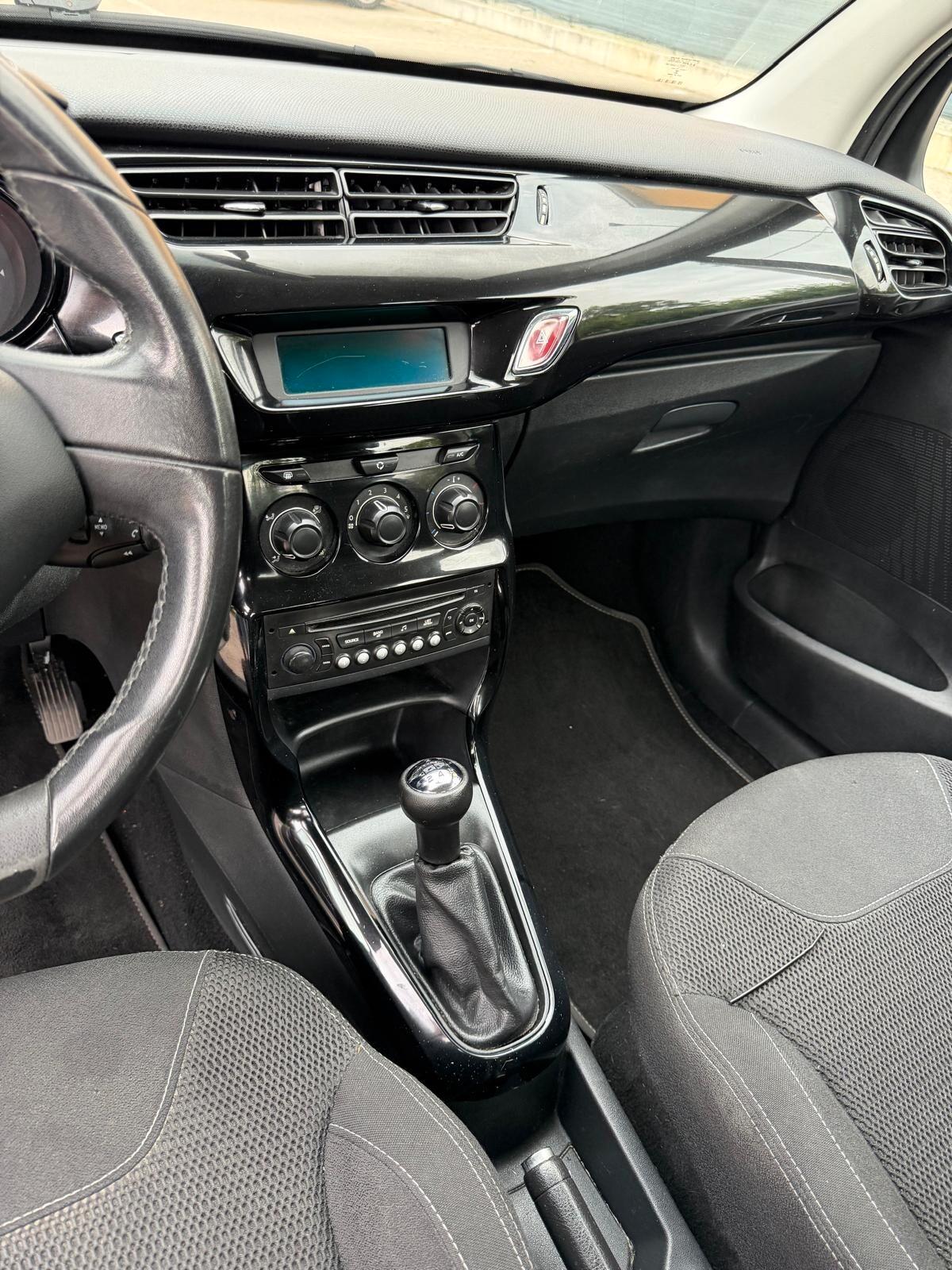 Citroen C3 1.2 - NEOPATENTATI - 12 MESI DI GARANZIA -