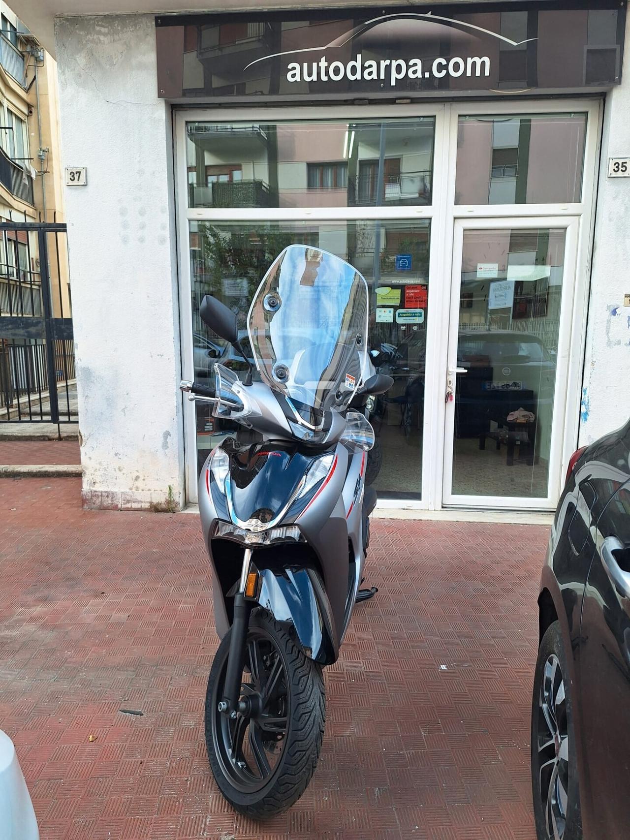 Honda SH 350 SPORT