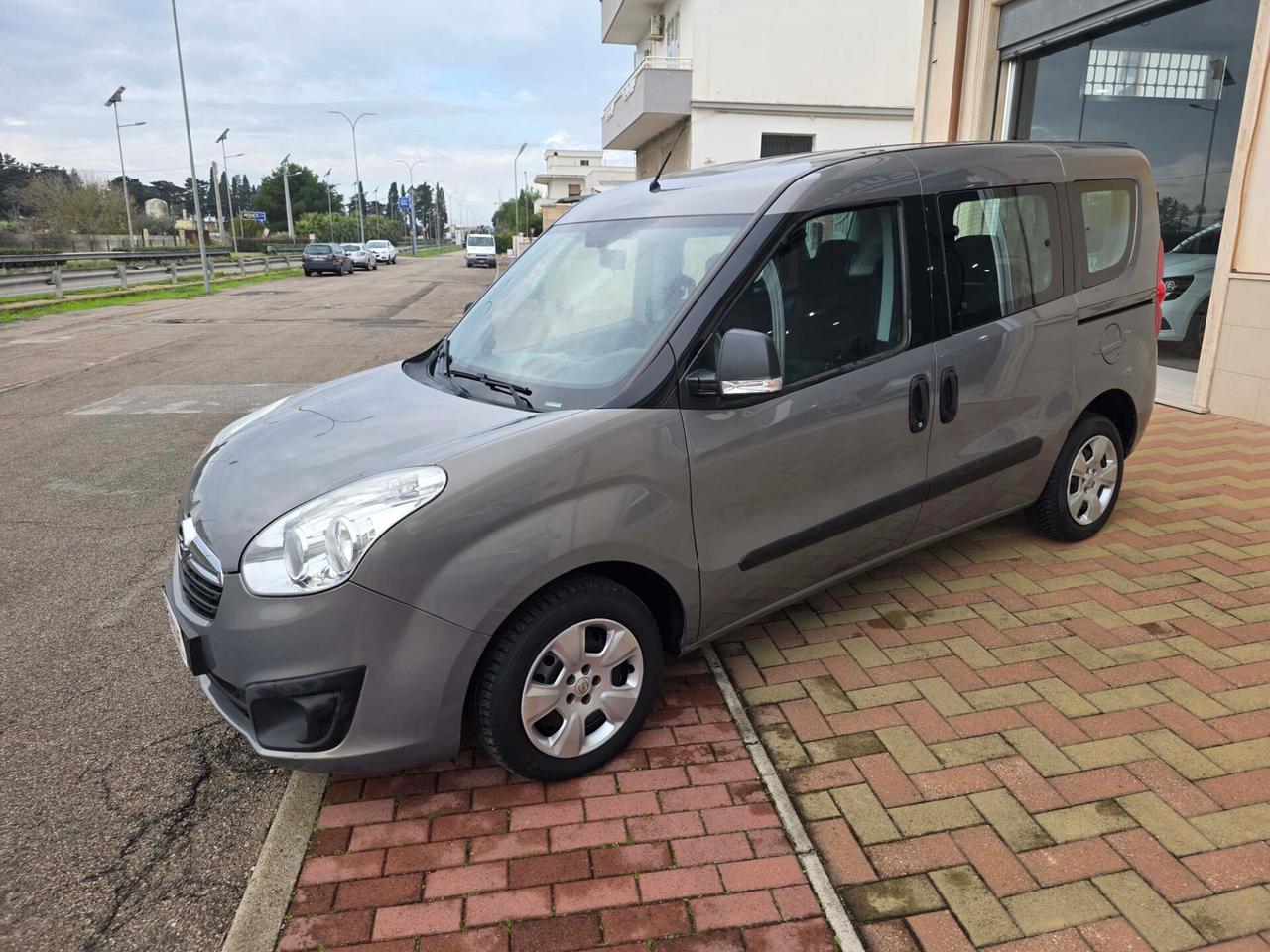 Opel Combo 1.6 CDTi 90CV Easytronic ecoFLEX Start&Stop PC-TN Blitz N1