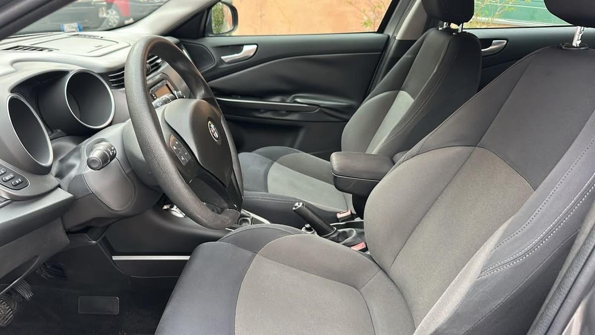 Alfa Romeo Giulietta 1.6 JTDm-2 105 CV Distinctive