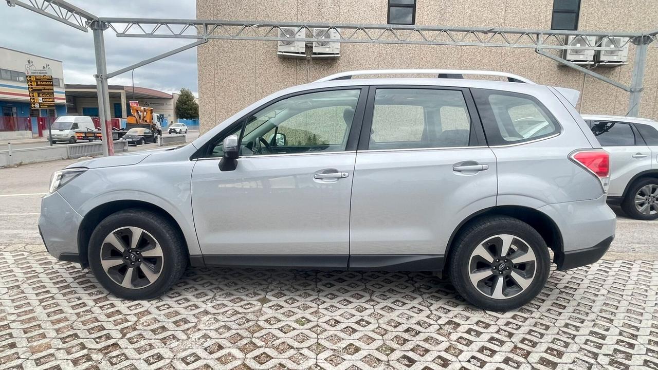 Subaru Forester 2.0i Style lineartronic