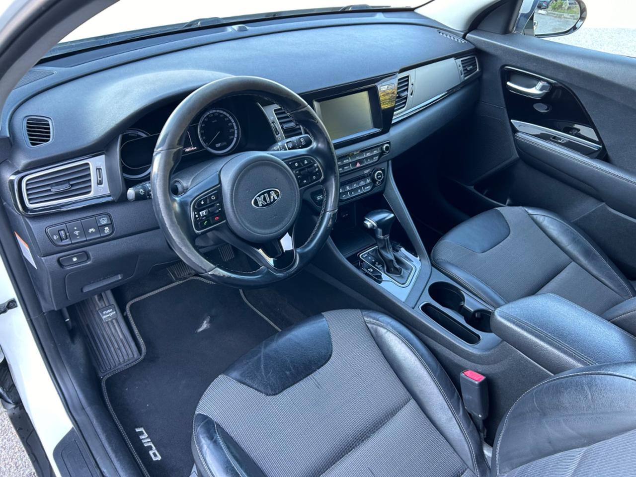 Kia Niro 1.6 GDi DCT HEV Urban