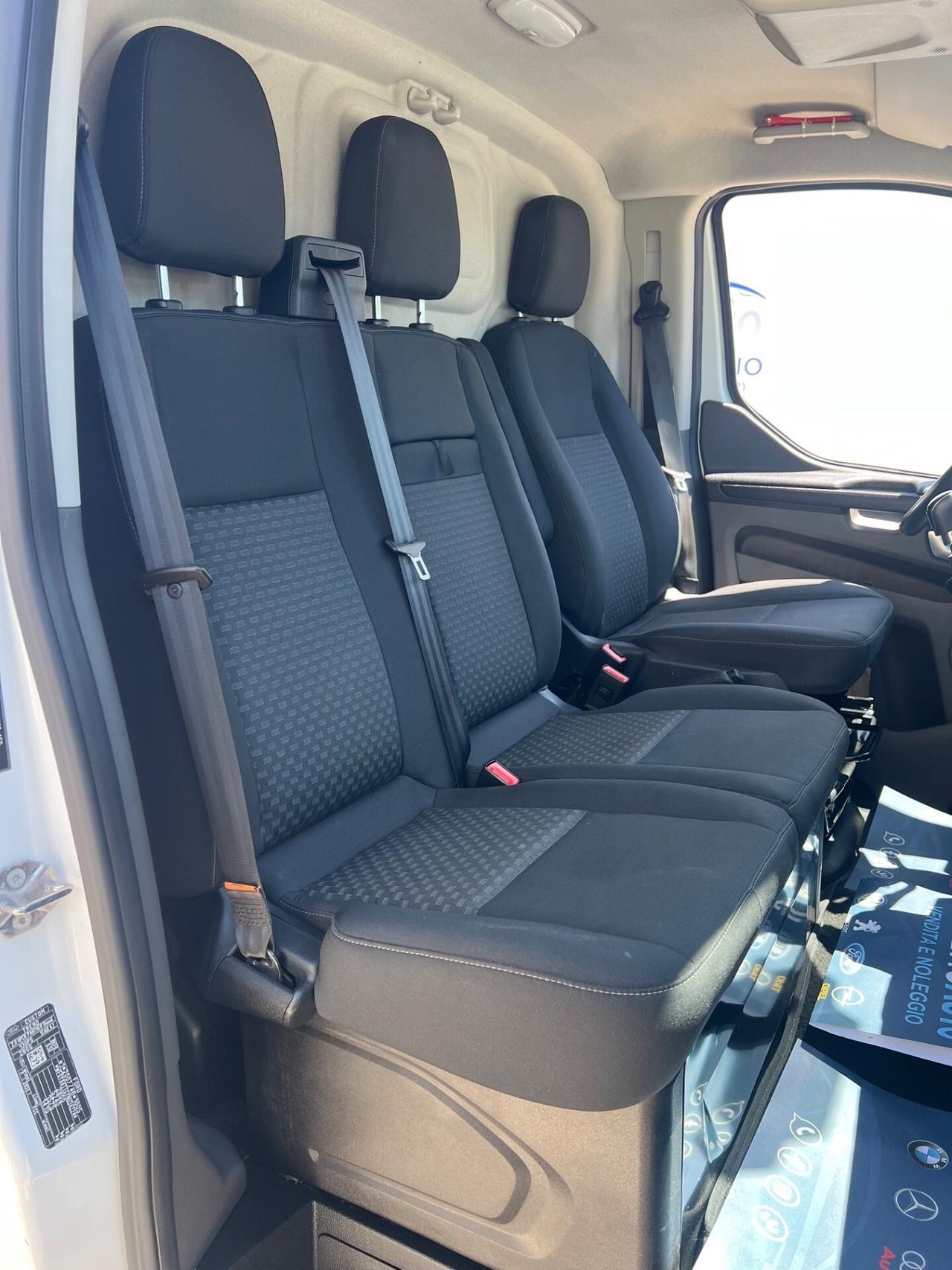 Ford Transit Custom L1H1 2022 3 posti