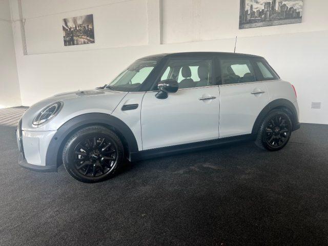 MINI Cooper 1.5 Cooper Business 5 porte