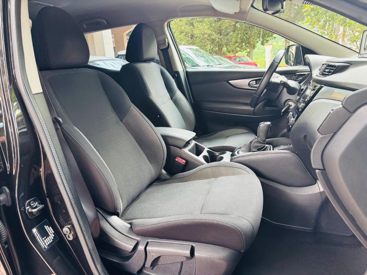 Nissan Qashqai 1.5 dCi 115 cv Automatica N-Tec Total Black