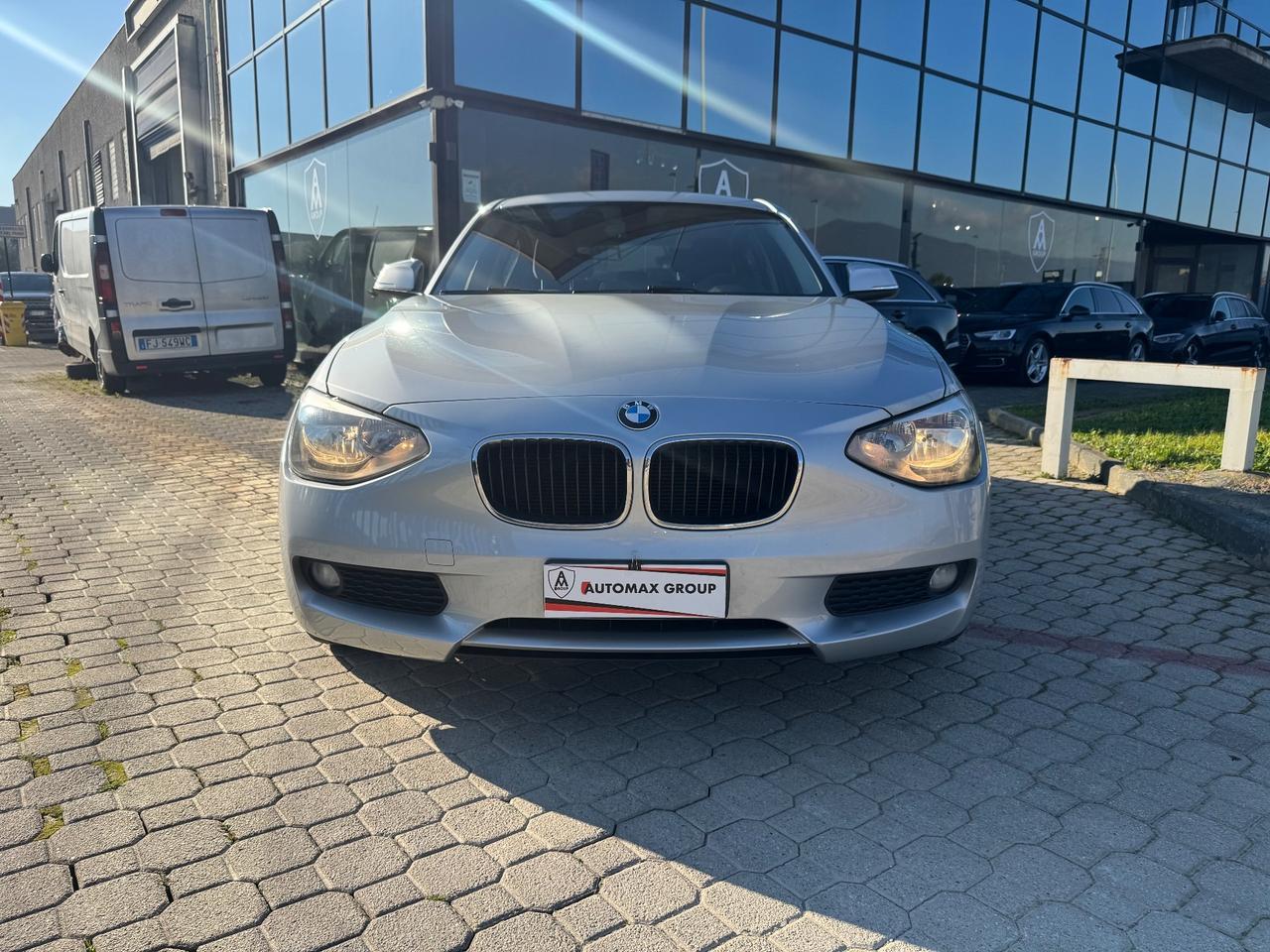 Bmw 116 116d 5p. Urban