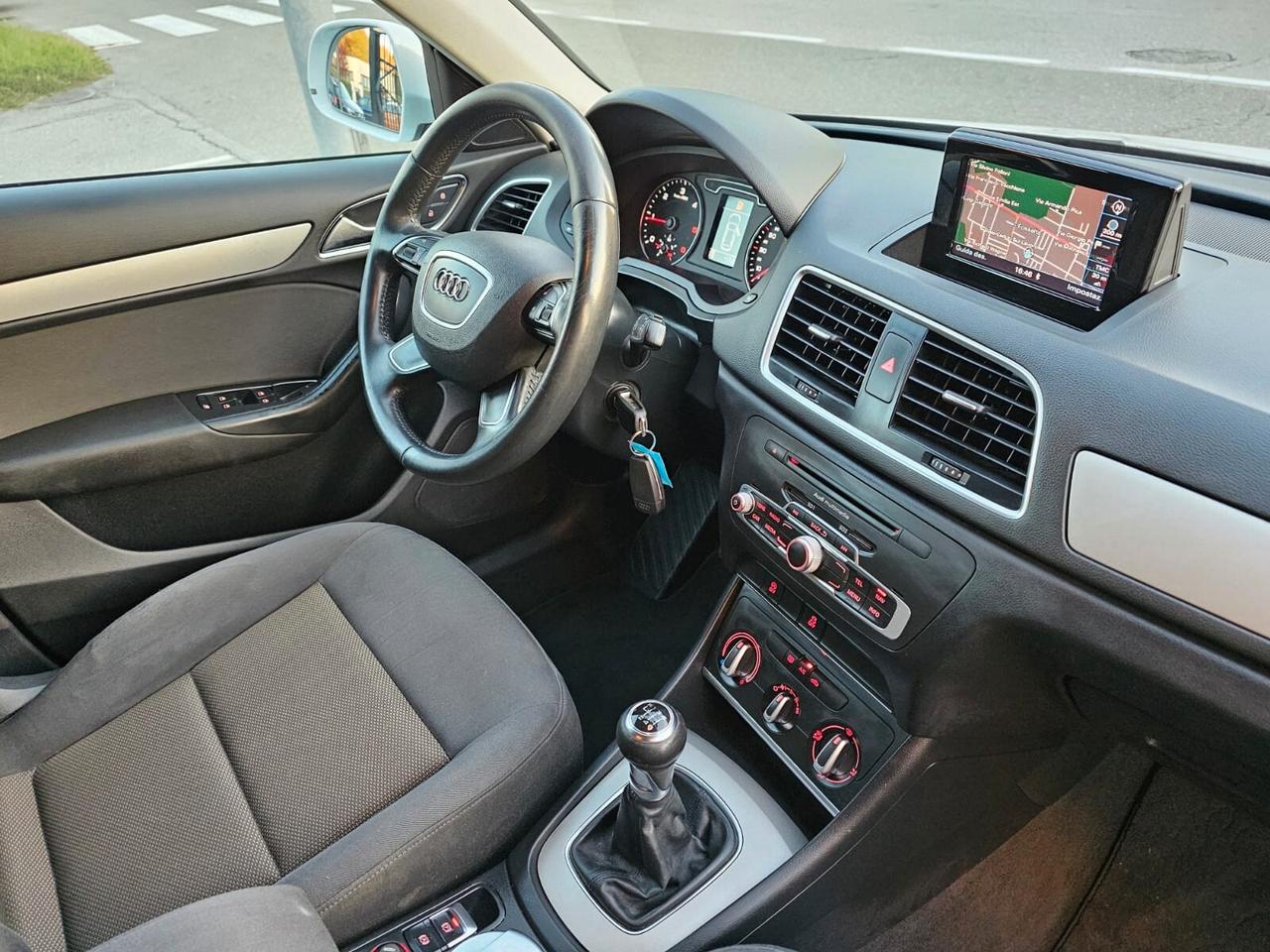 Audi Q3 2.0 TDI 140cv Business*Navi*Pdc*Unipro*Euro5