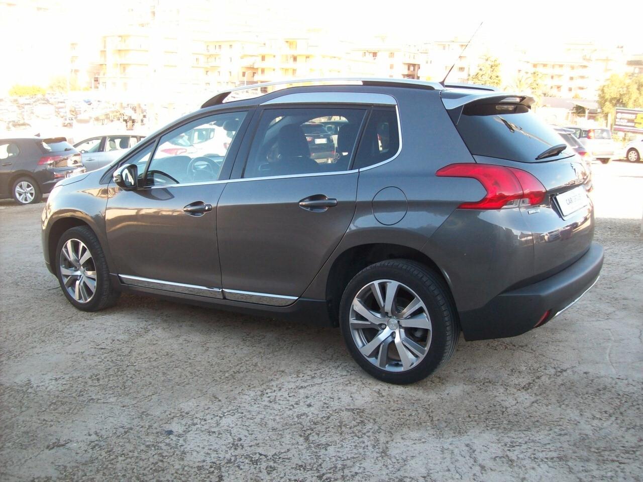 PEUGEOT 2008 1.6 HDI CV.100 Allure "2015"