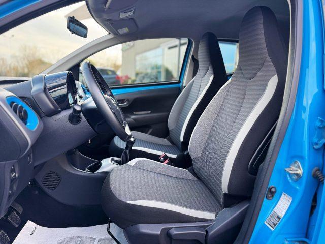 TOYOTA Aygo CONNECT 1.0 VVT-i 5 P X-BUSINESS *SERVICE TOYOTA*