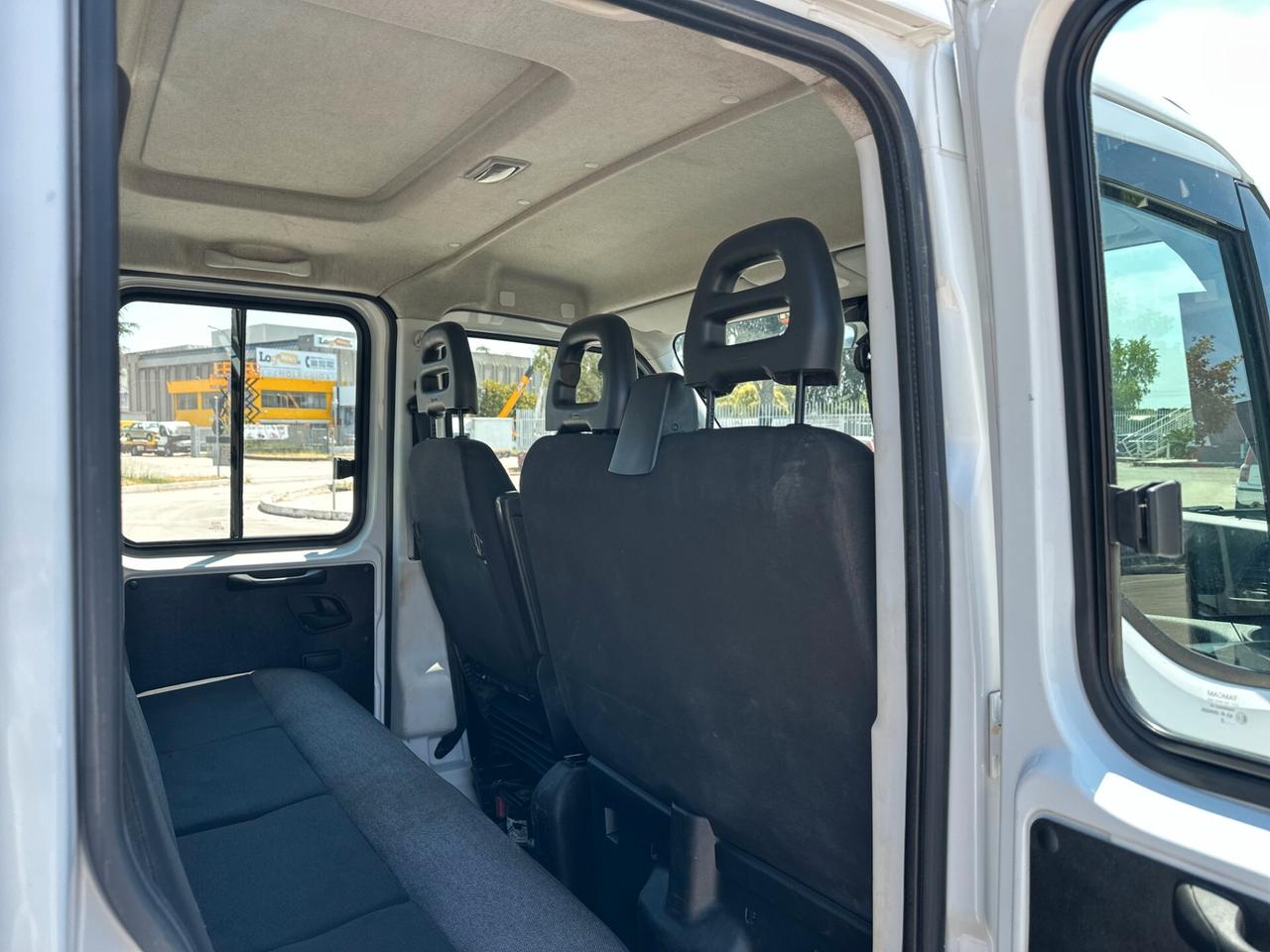 Iveco Daily doppia cabina 3.0 35-180