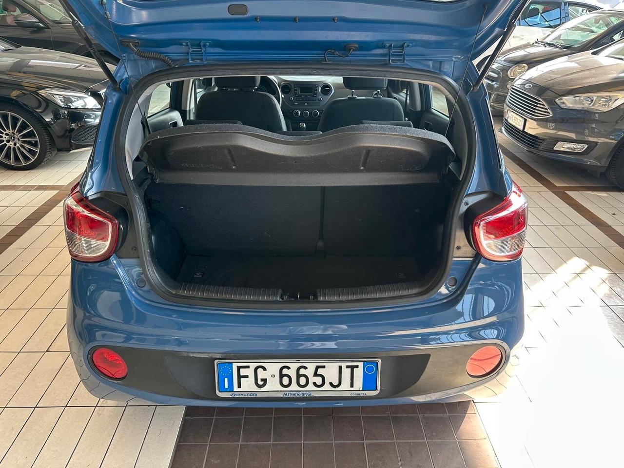Hyundai i10 1.0 MPI Sound Edition A/T