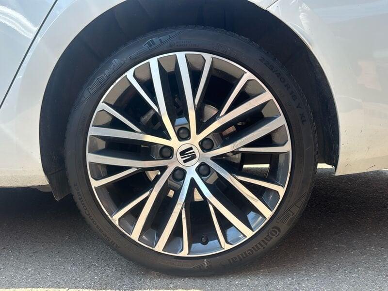 SEAT Leon 1.5 eTSI 150cv XCELLENCE DSG